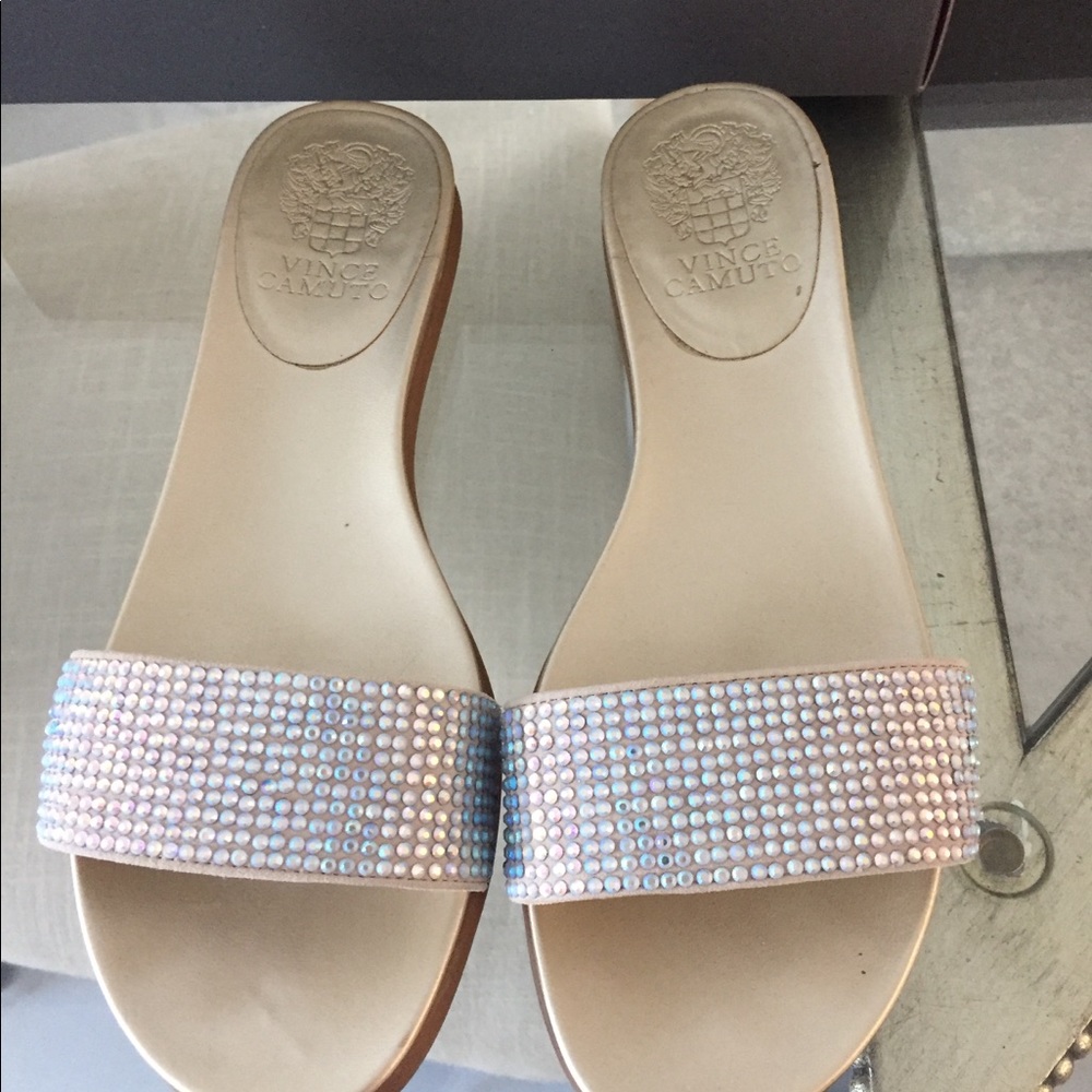 Vince Camuto Slides View 2